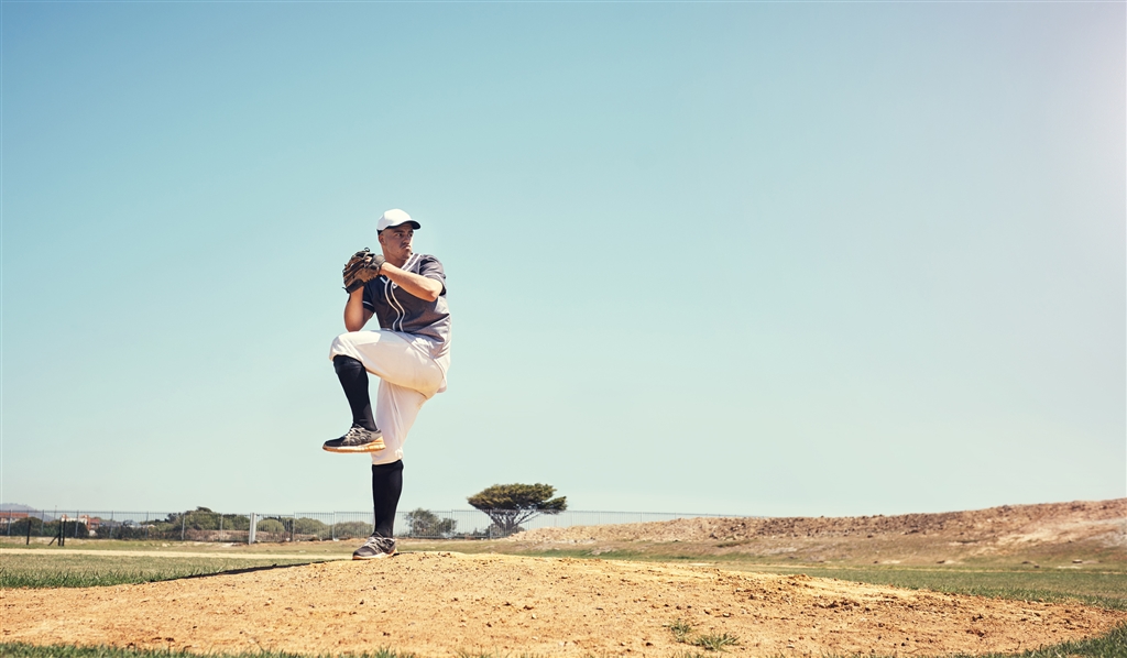 pitcher winding up